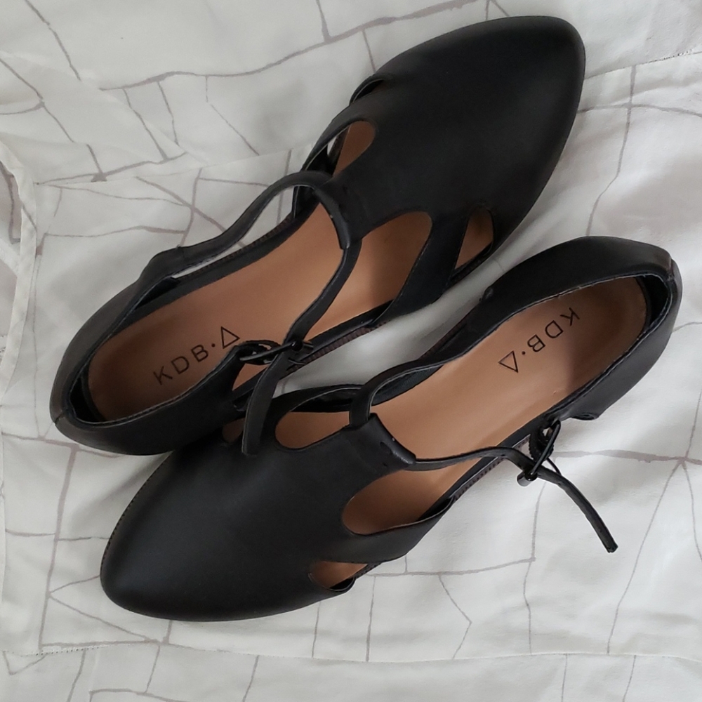 Kelsi Dagger Brookly Flats